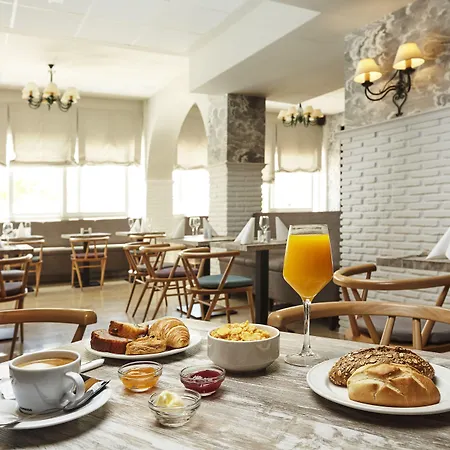 Beneste Flamenca 3* ネルハ